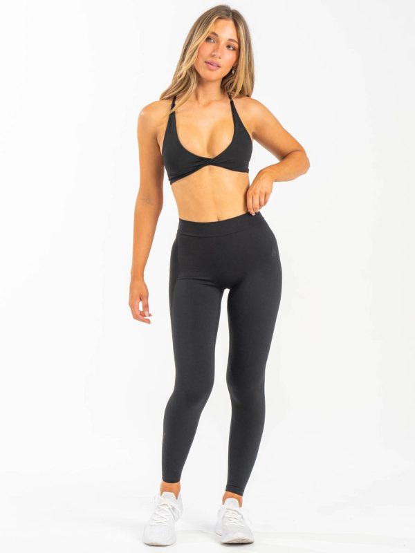 women-Twist-Sports-Bra