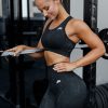 women-marble-seamless-sports-bra-black - Image 2